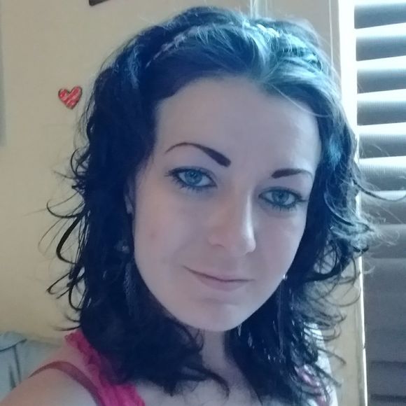 Meet your Posher, Vicki - Picture 1 of 1